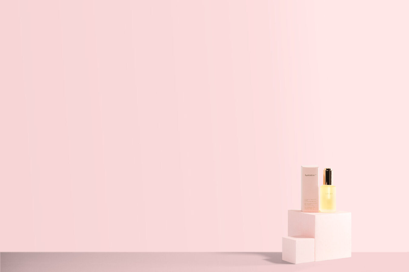 【新商品のお知らせ】スキンケアシリーズ  lumiere＋ （ルミエプラス）